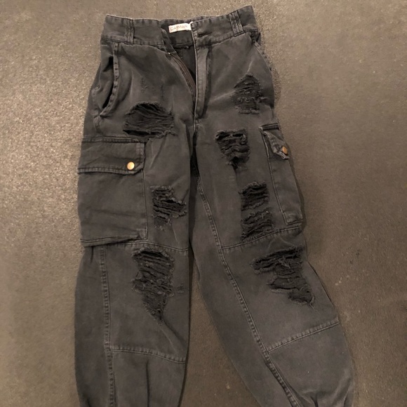 LF Pants - BRAND NEW carmar denim/LF black cargo pants